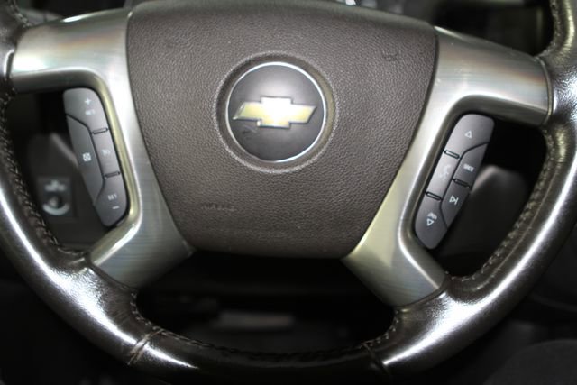 Used 2019 Chevrolet Express 3500 w/ Driver Convenience Package image 16