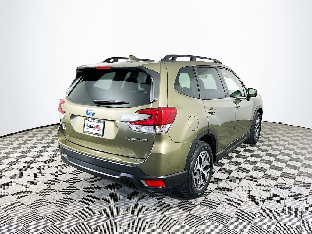 Used 2023 Subaru Forester Premium image 10