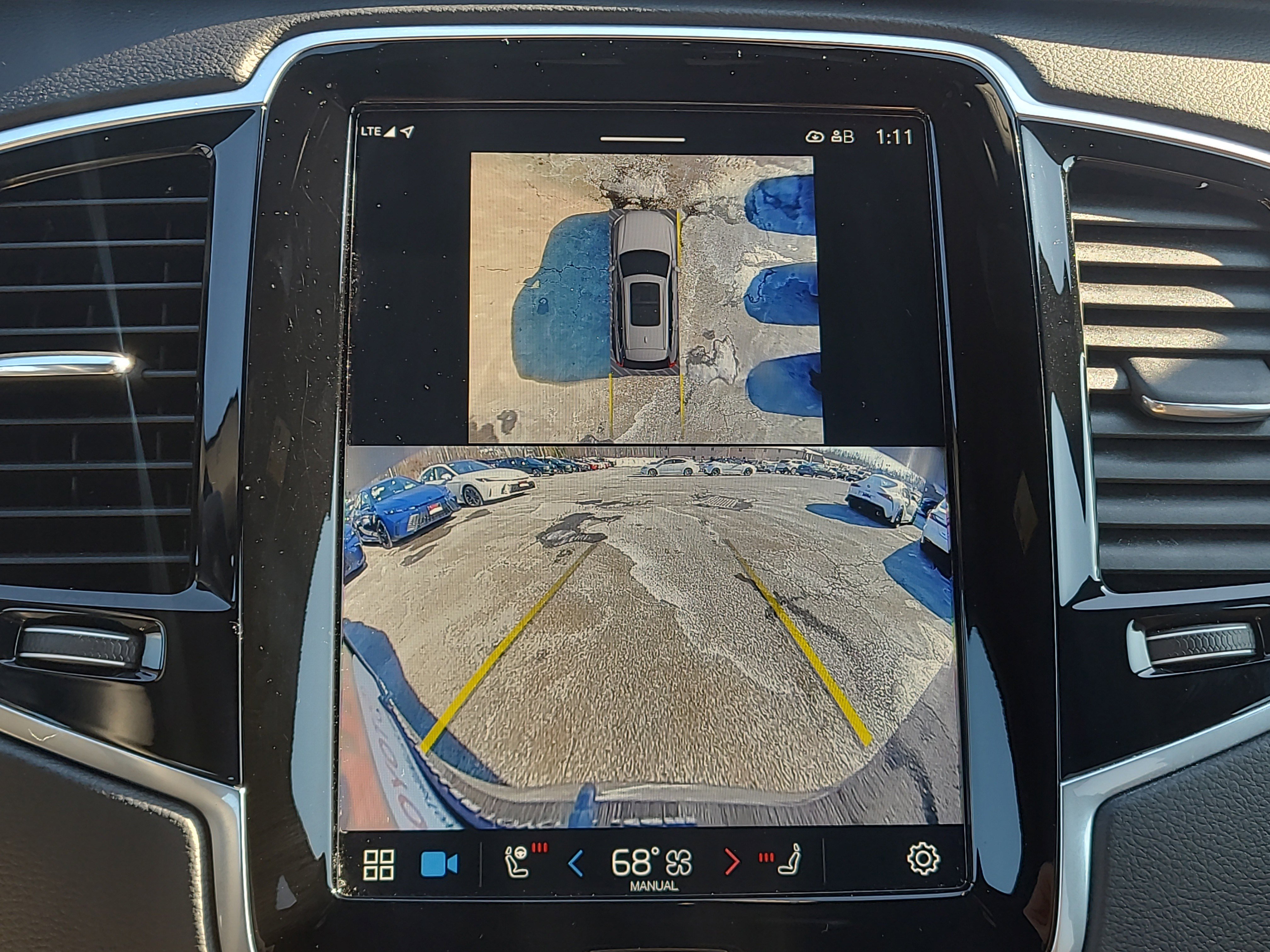 Used 2024 Volvo XC90 B6 Ultimate w/ Protection Package Premier image 27