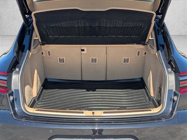 Used 2017 Porsche Macan S image 6