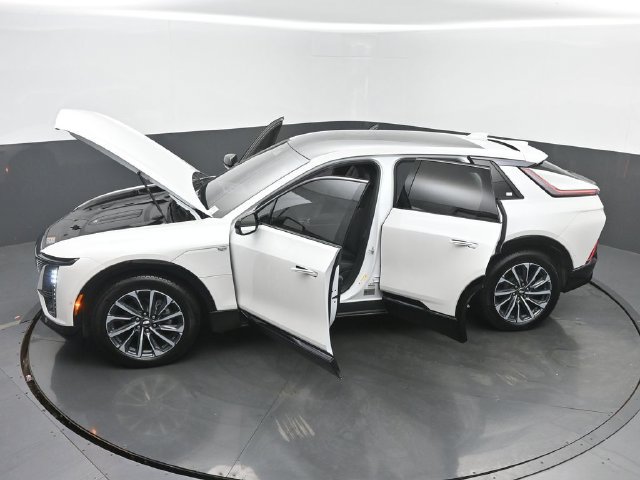 Certified 2024 Cadillac Lyriq Sport w/ LPO, Floor Liner Package AWD/4WD image 63