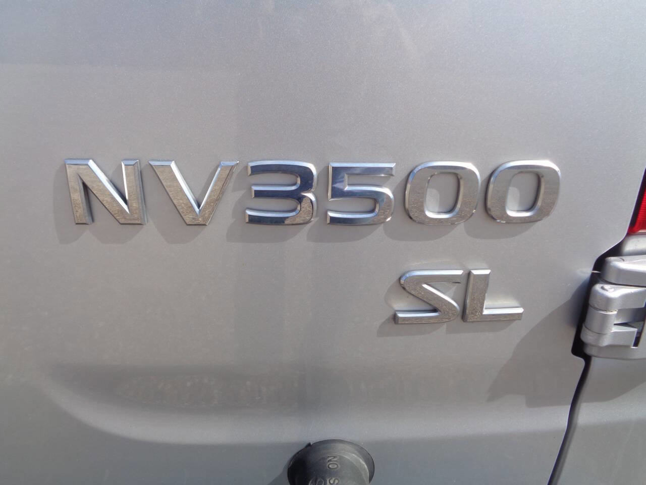 Used 2019 Nissan NV 3500 SL RWD image 10