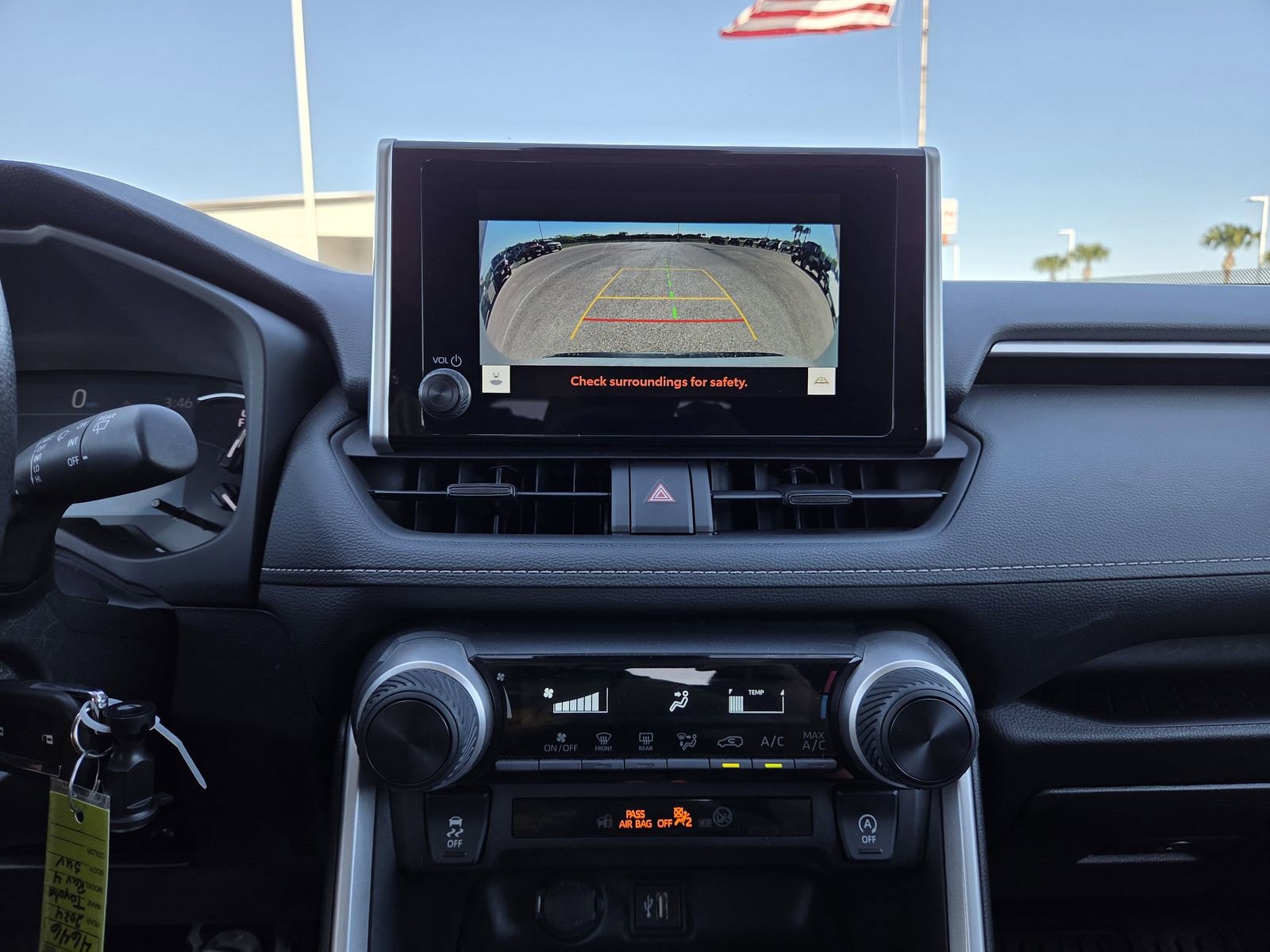 Used 2024 Toyota RAV4 LE AWD/4WD image 37