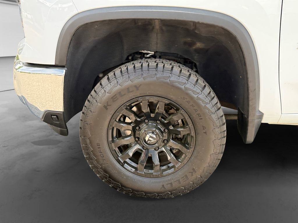 Used 2024 Chevrolet Silverado 3500 W/T AWD/4WD image 9