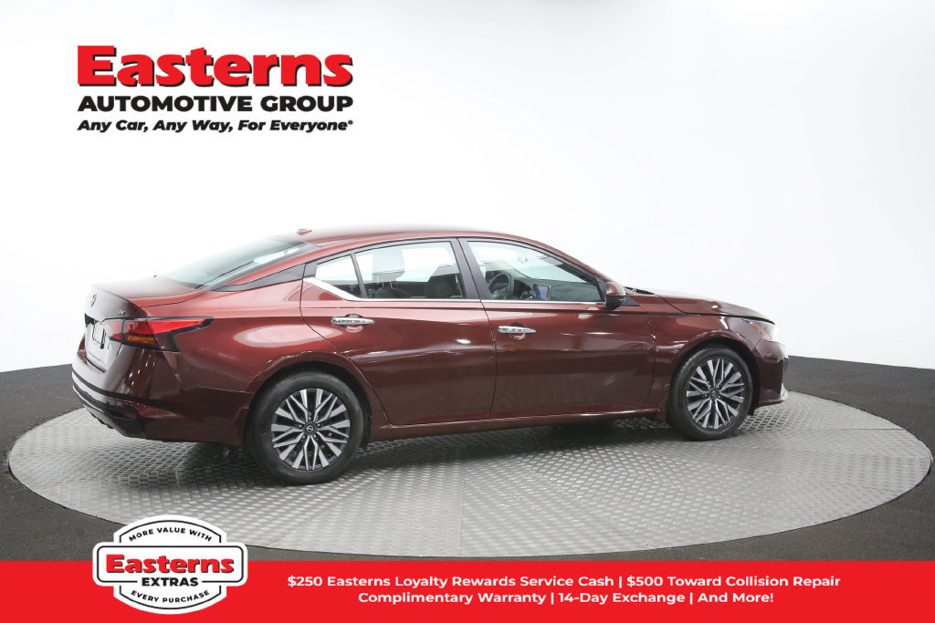 Used 2023 Nissan Altima 2.5 SV FWD image 43