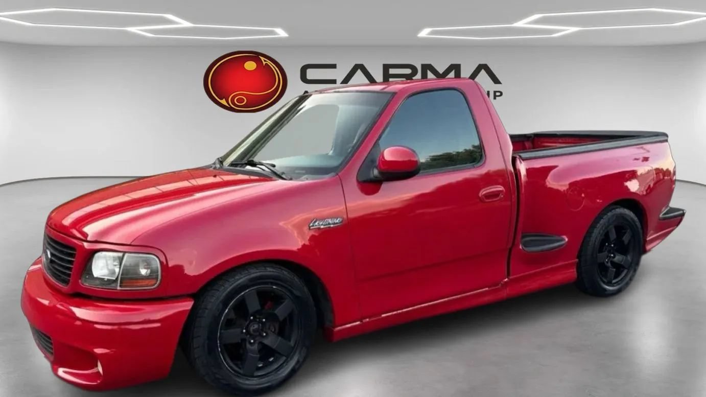 Used 2001 Ford F150 Lightning RWD image 1