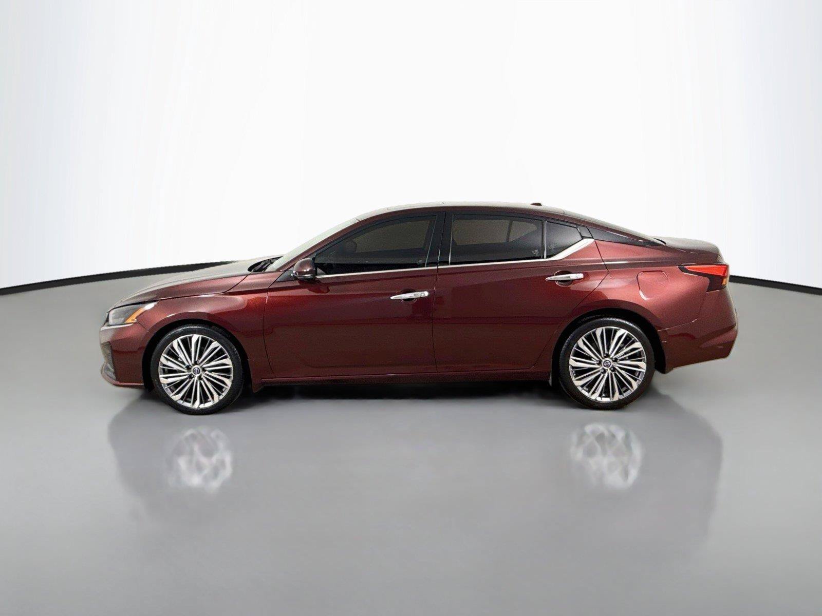 Used 2023 Nissan Altima 2.5 SL FWD image 8