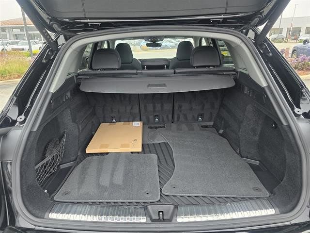 Used 2025 Audi Q5 Premium Plus AWD/4WD image 14