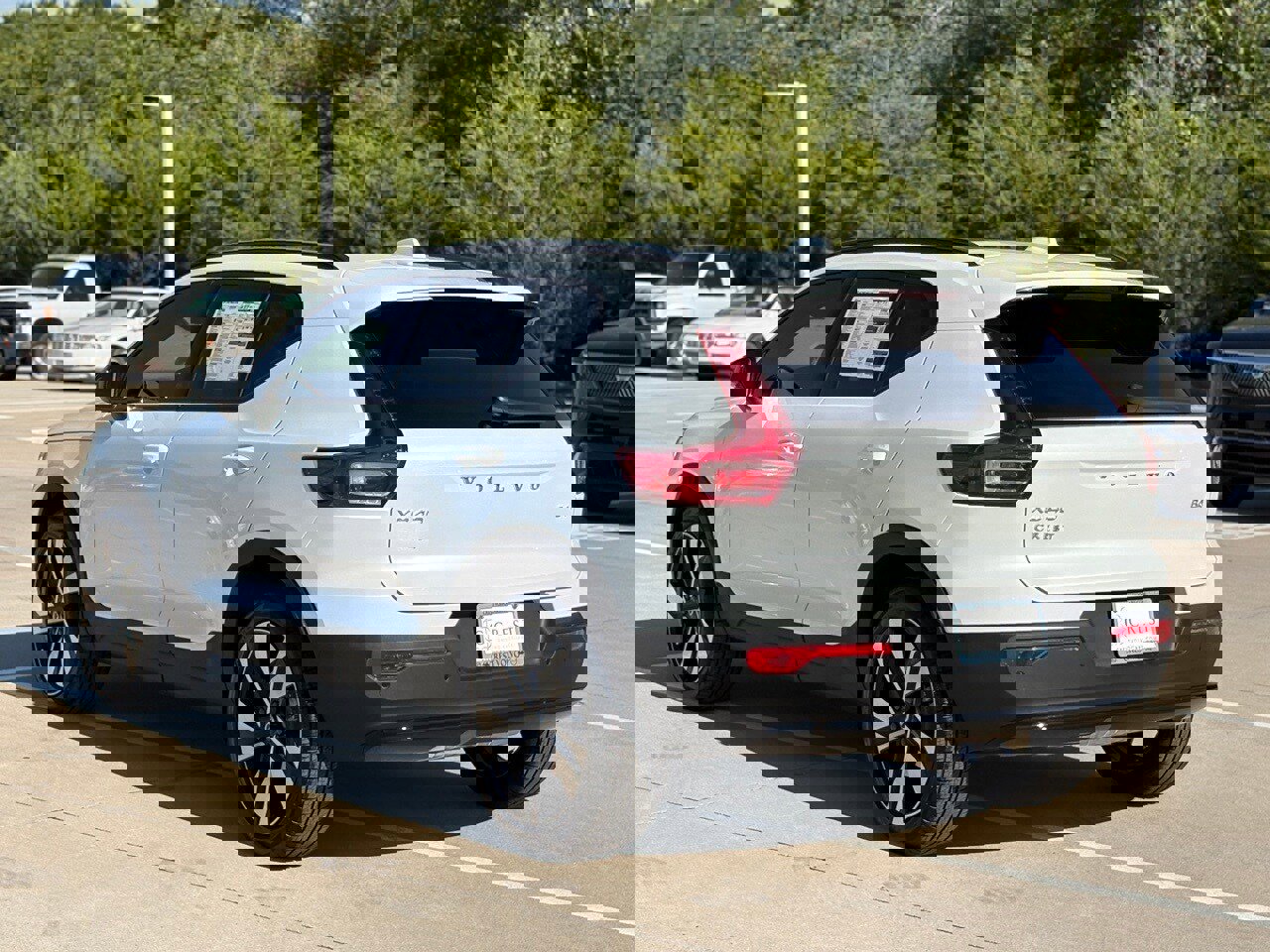 New 2026 Volvo XC40 B4 Plus w/ Protection Package Premier image 5