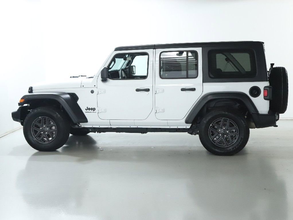 Used 2025 Jeep Wrangler Sport S image 39