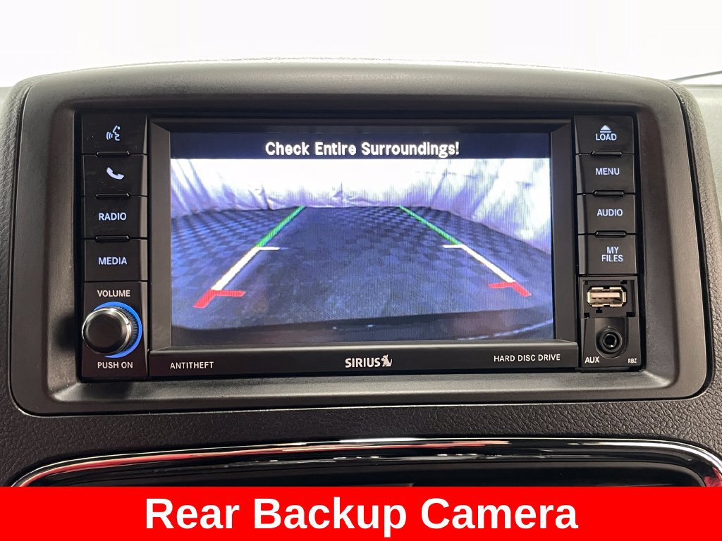 Used 2018 Dodge Grand Caravan SE FWD image 3