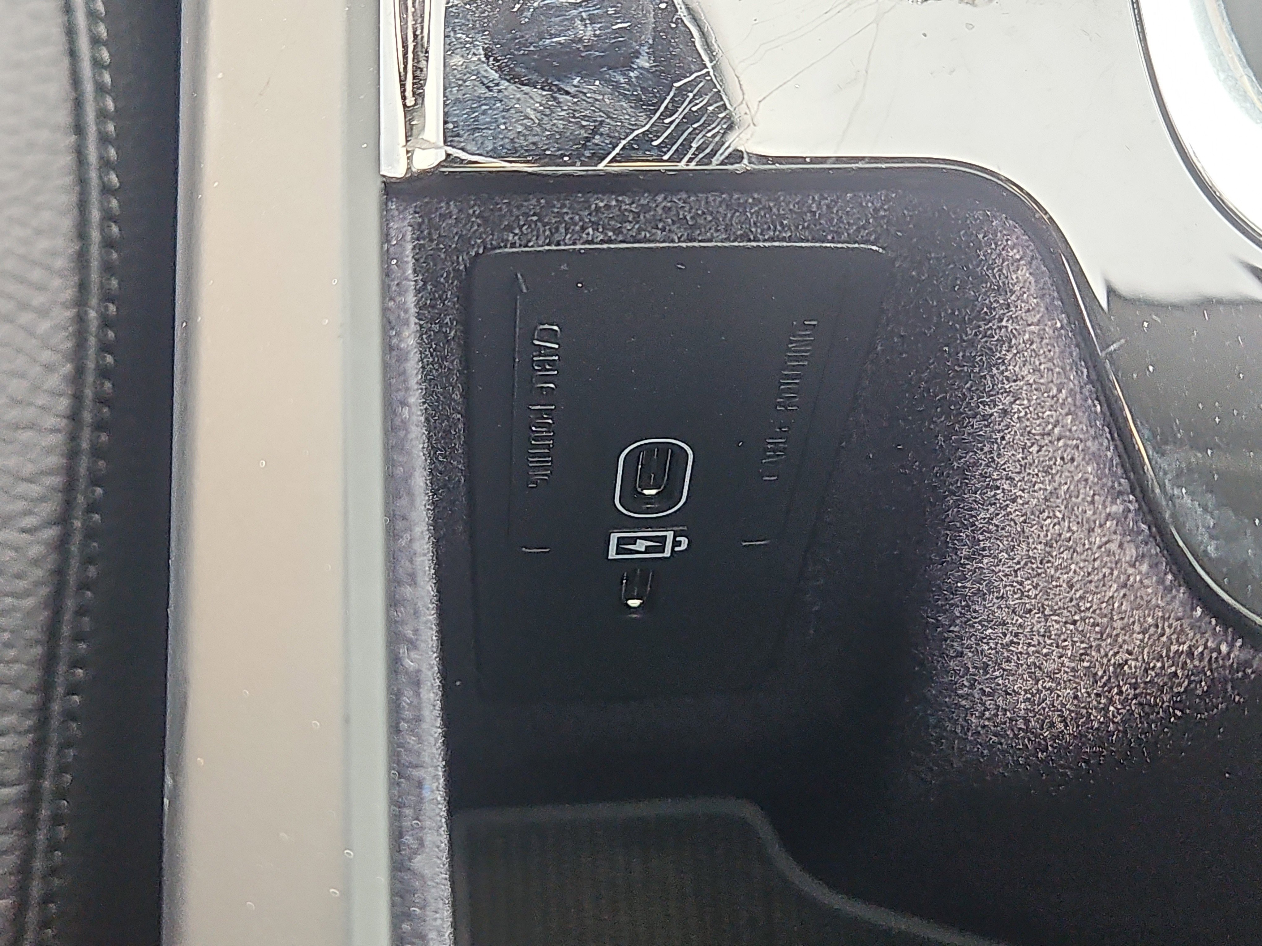 Used 2025 Volvo XC90 B6 Plus w/ Protection Package Premier AWD/4WD image 11