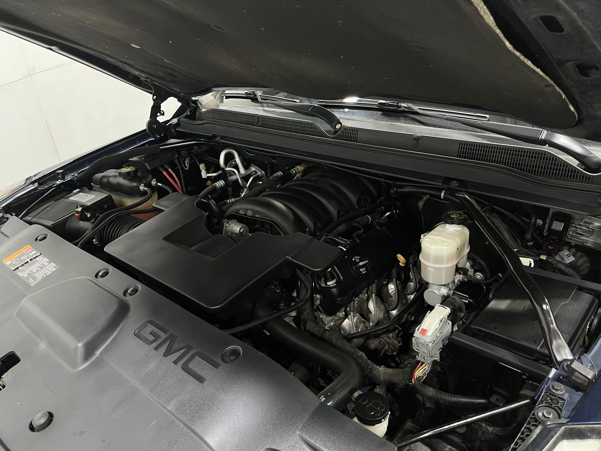 Used 2018 GMC Yukon Denali image 28