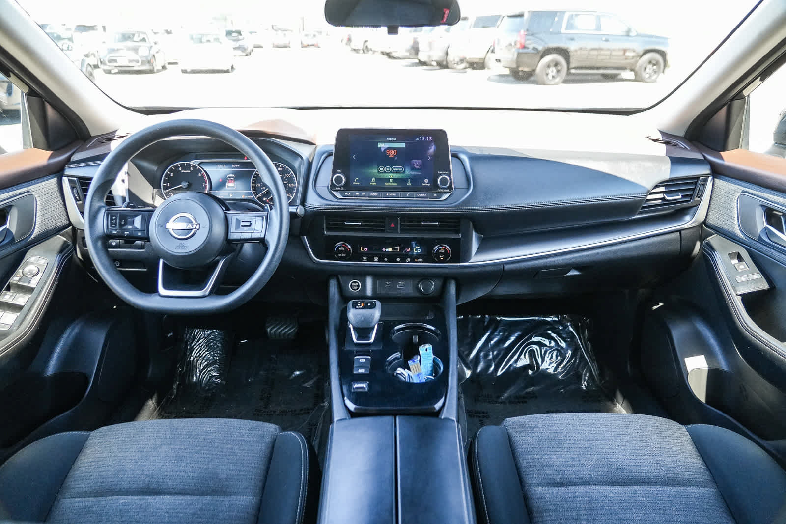 Used 2023 Nissan Rogue SV FWD image 14