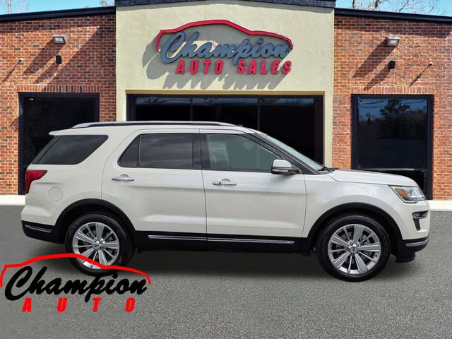 Used 2019 Ford Explorer Limited w/ Ford Safe & Smart Package FWD image 3