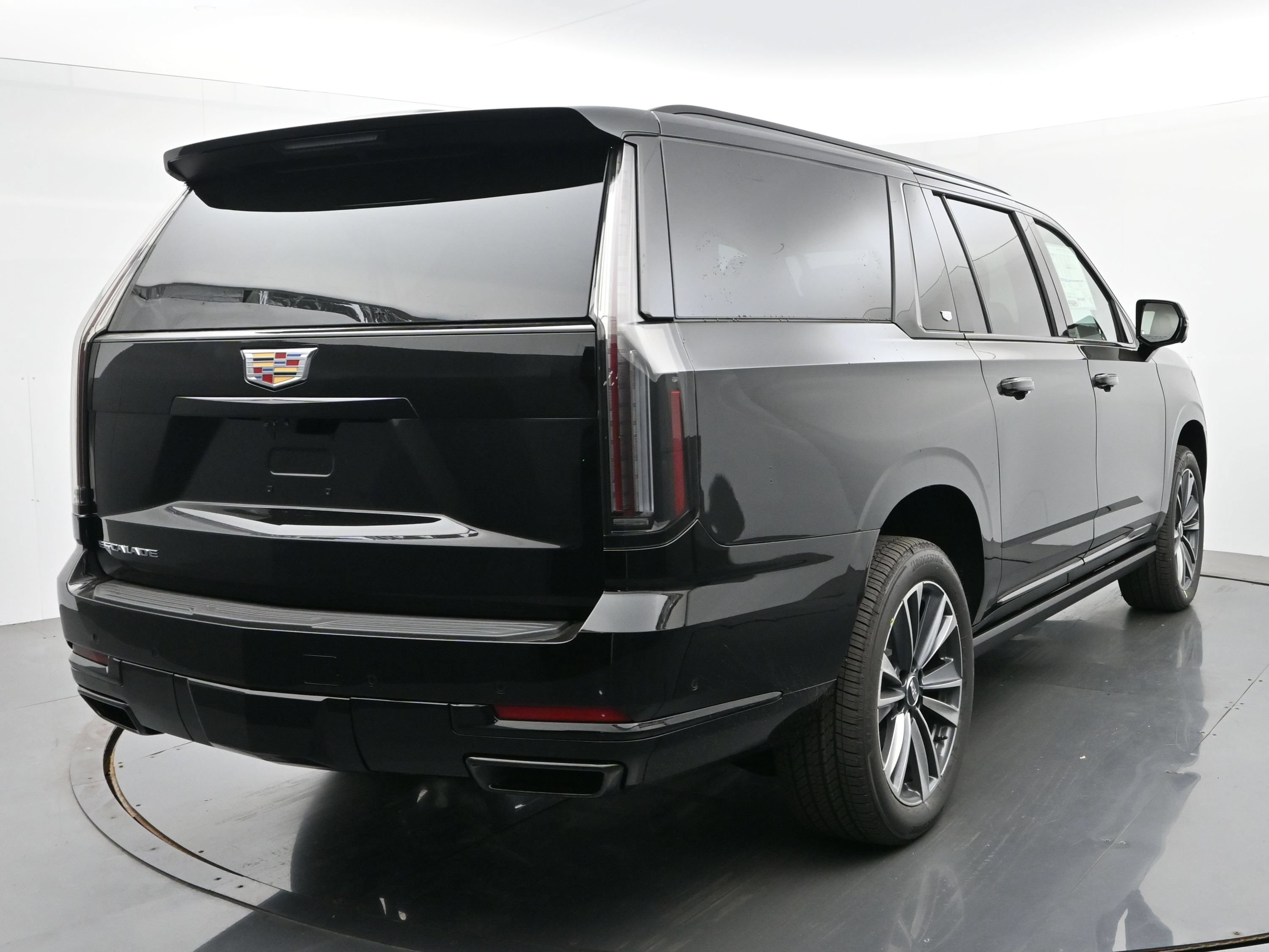 New 2027 Cadillac Escalade ESV Sport w/ Touring Package AWD/4WD image 5
