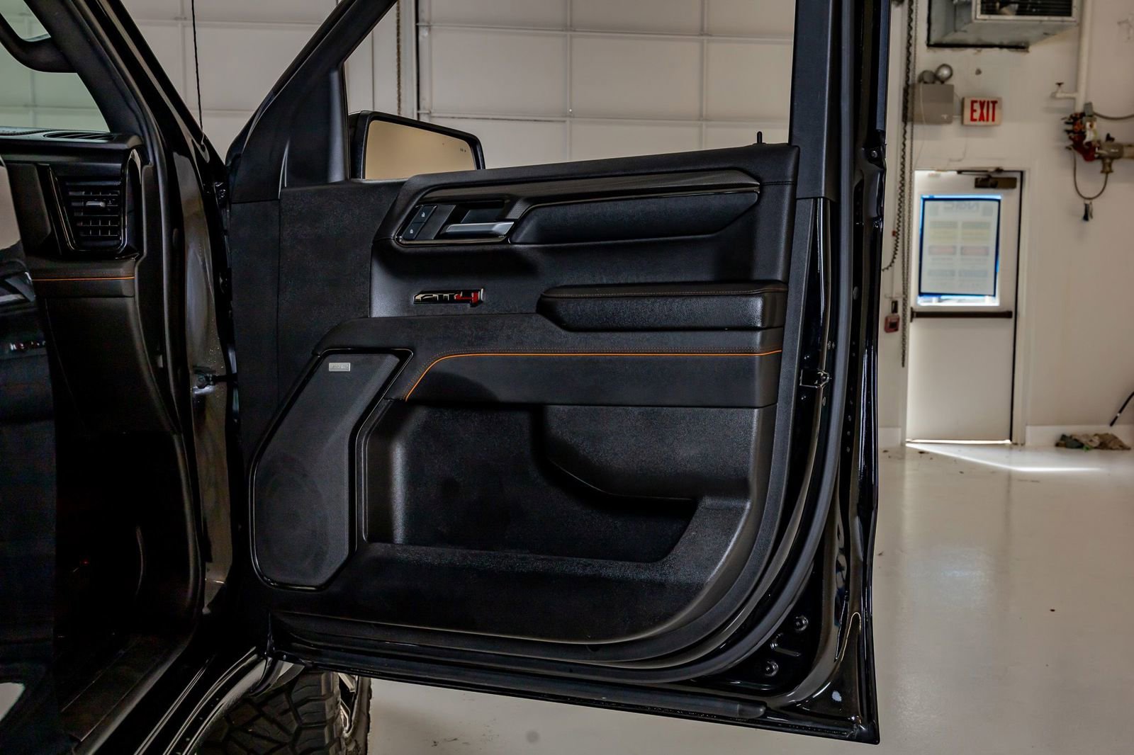 Used 2022 GMC Sierra 1500 AT4 w/ AT4 Premium Package AWD/4WD image 35