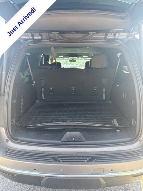 Used 2021 Chevrolet Suburban LT AWD/4WD image 18