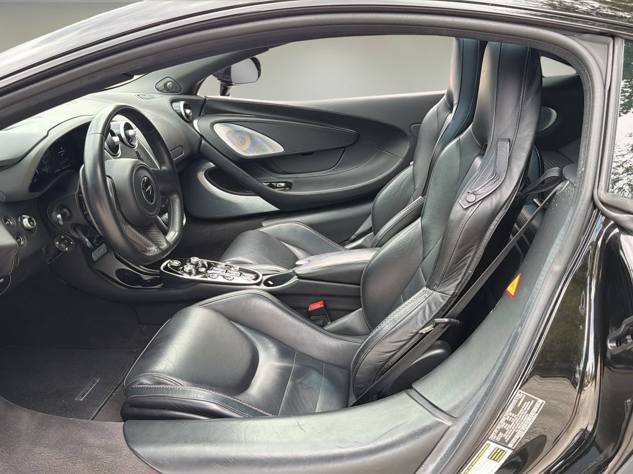 Used 2020 McLaren GT RWD image 10