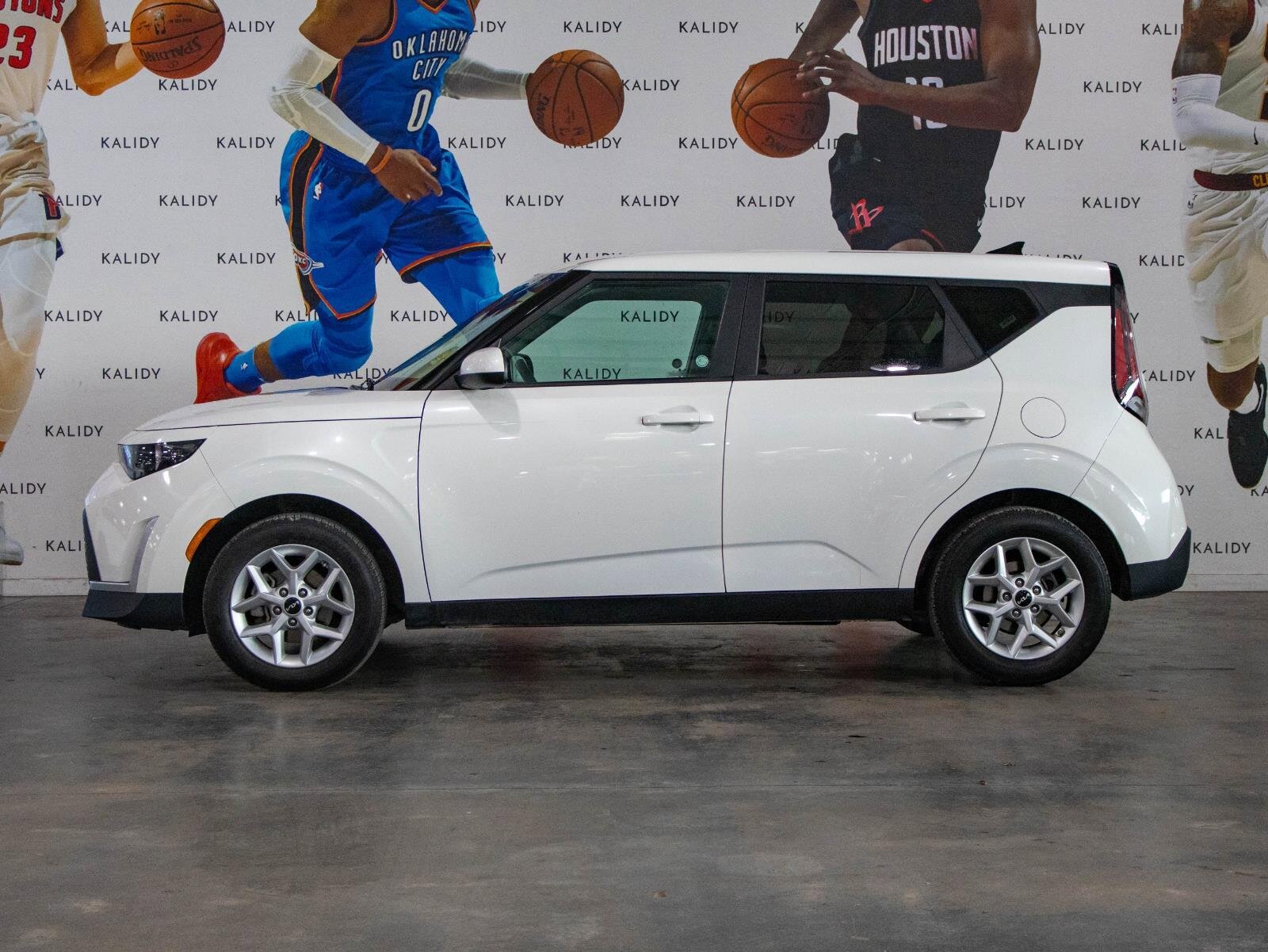 Used 2024 Kia Soul LX w/ Option Group 015 image 16