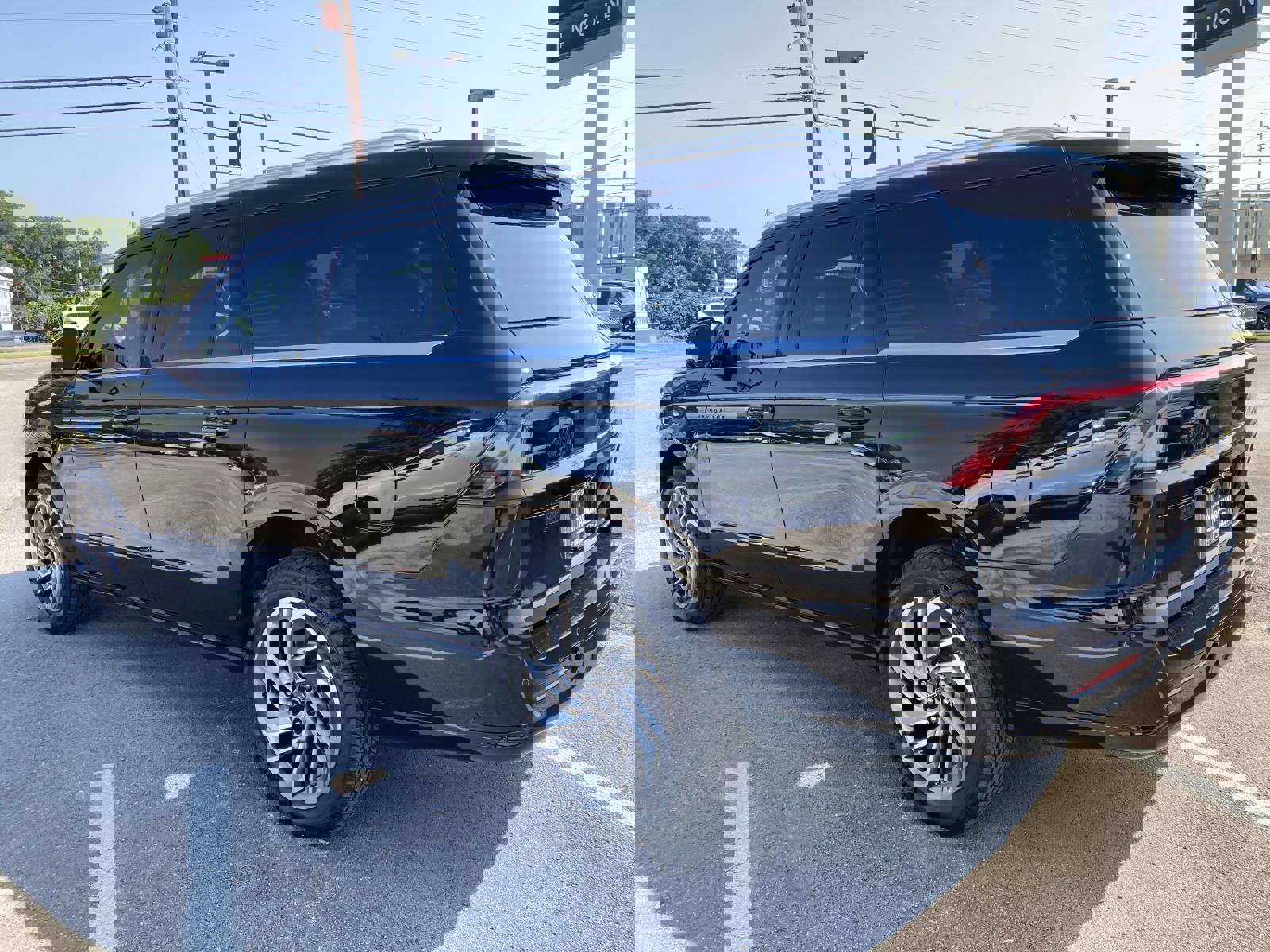 New 2025 Lincoln Navigator L Reserve image 7