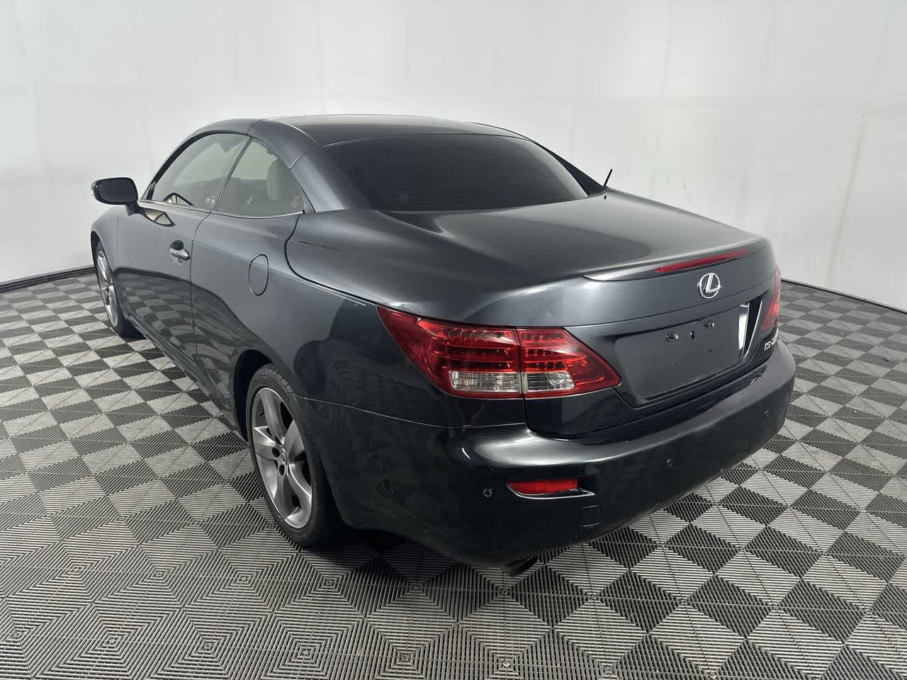 Used 2011 Lexus IS 250C w/ Luxury Pkg RWD image 6