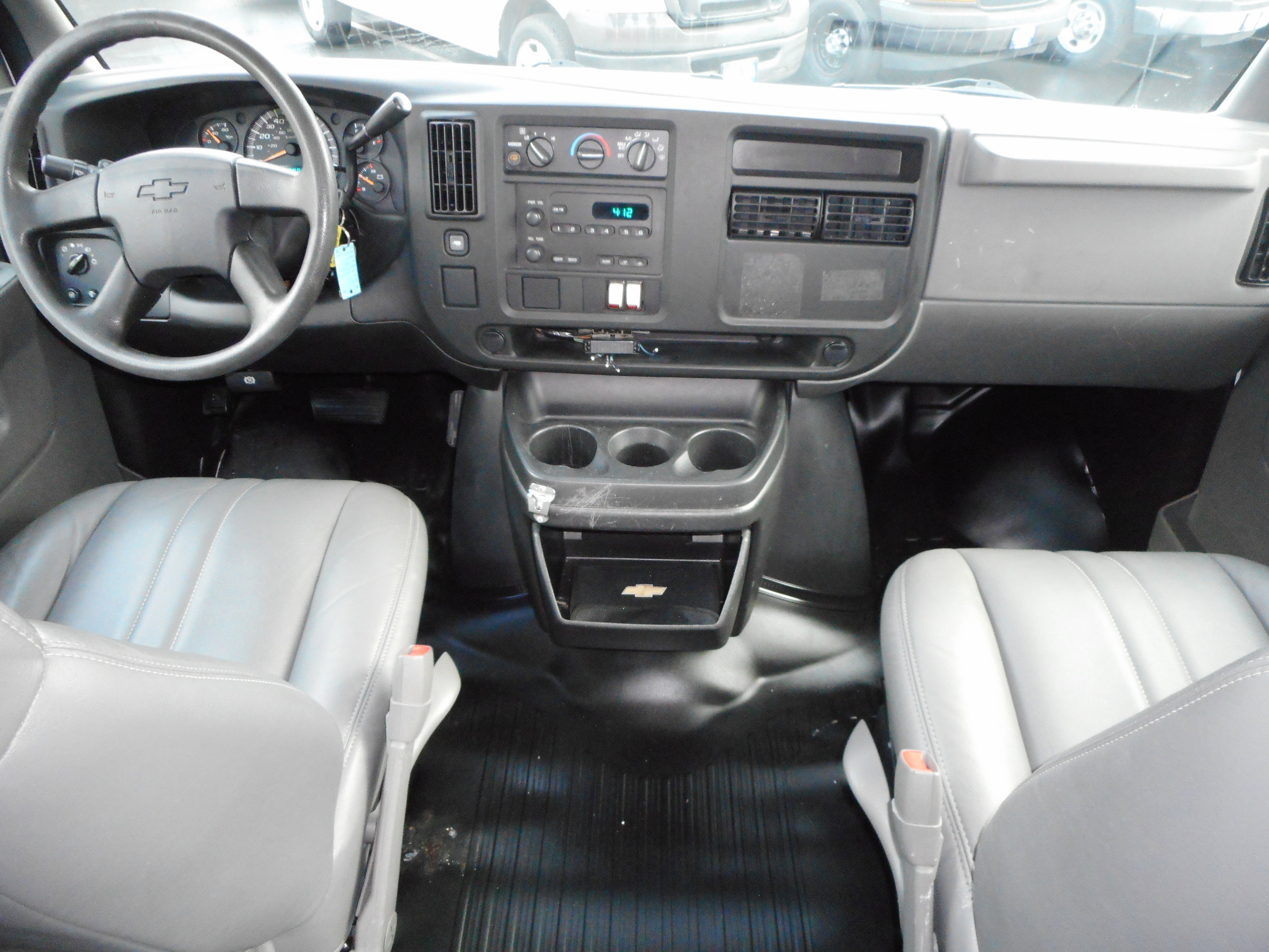 Used 2006 Chevrolet Express 2500 w/ Power and Light Package image 18
