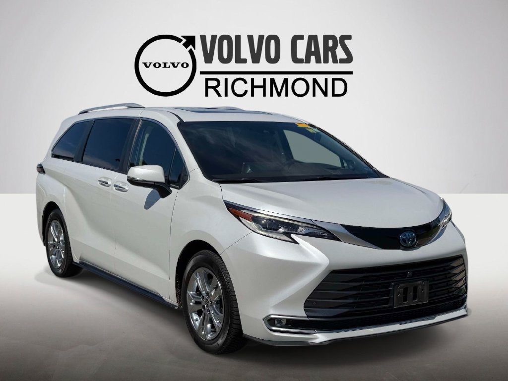 Used 2022 Toyota Sienna Platinum