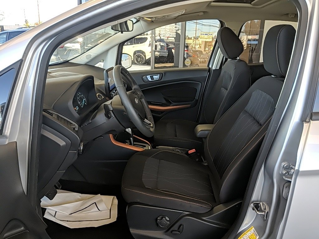 Used 2022 Ford EcoSport SE w/ SE Convenience Package image 11