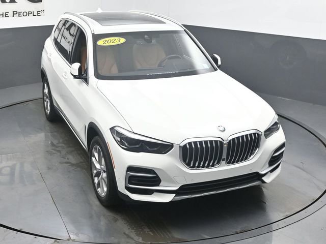 Used 2023 BMW X5 xDrive40i w/ Premium Package AWD/4WD image 46
