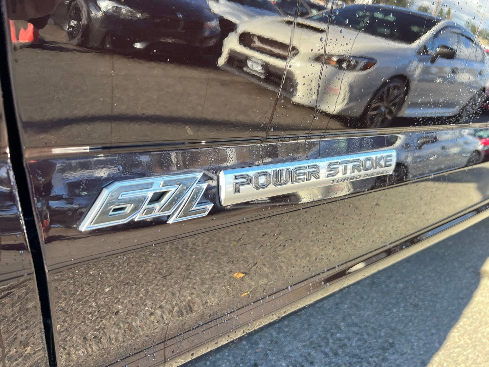 Used 2019 Ford F350 Platinum w/ Platinum Ultimate Package image 3