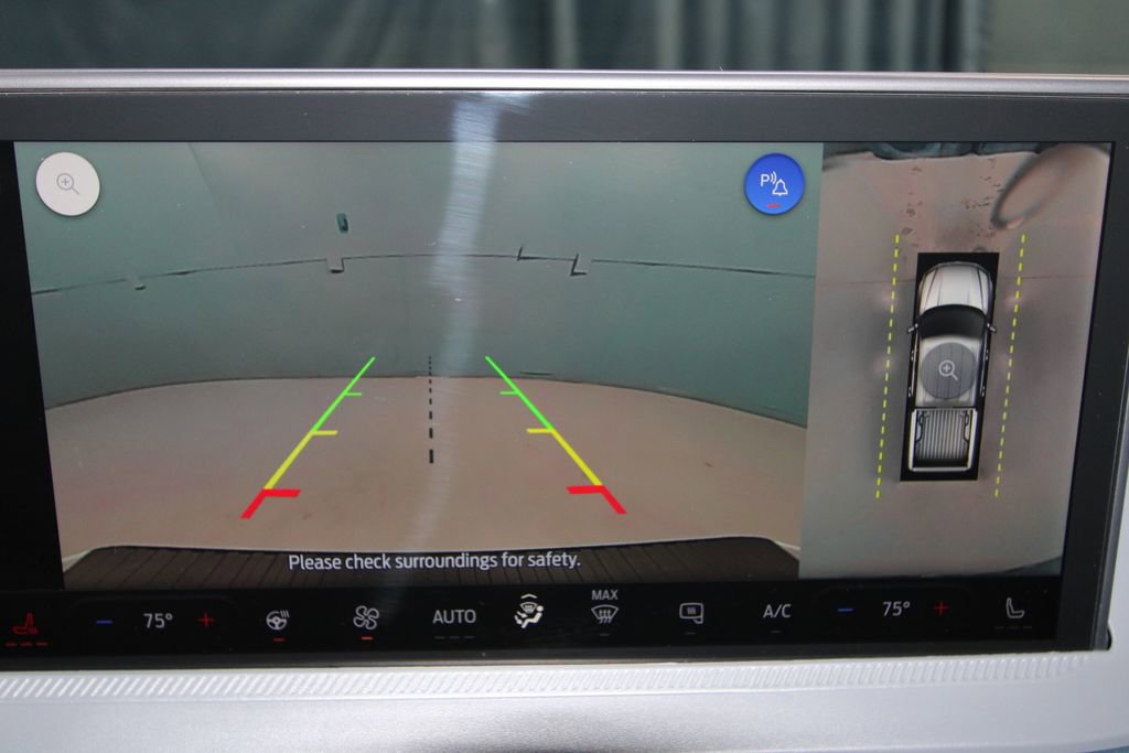 Used 2025 Ford Maverick Lobo AWD/4WD image 13