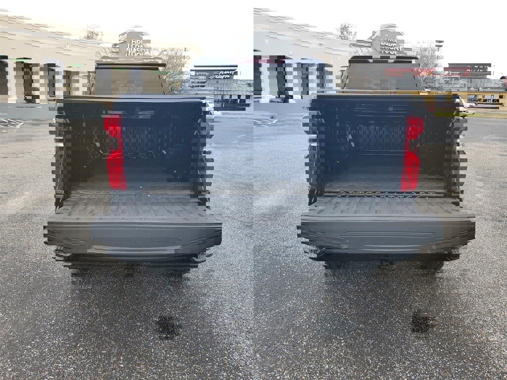 Used 2025 Chevrolet Silverado 1500 Custom image 28