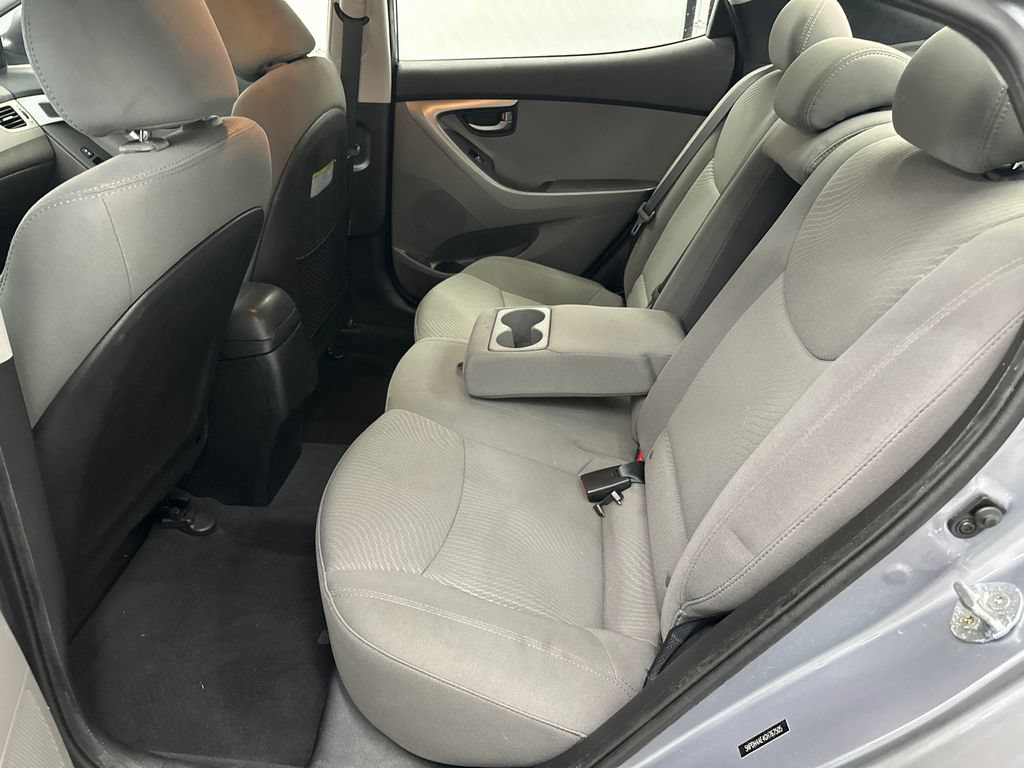 Used 2016 Hyundai Elantra SE FWD image 19