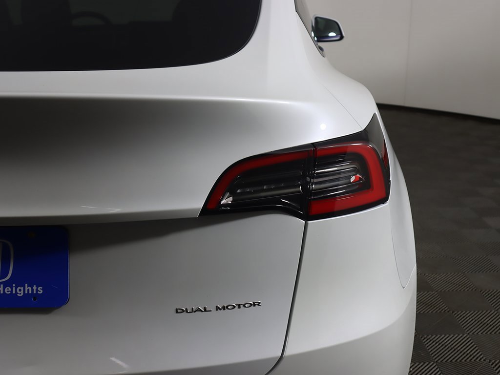 Used 2021 Tesla Model Y Long Range image 16