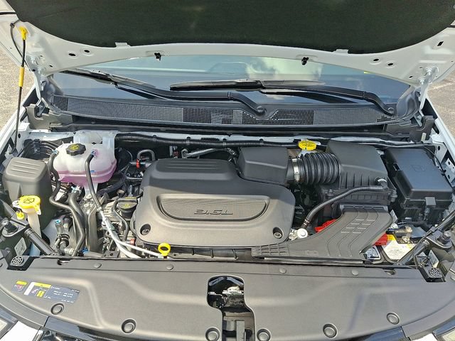 New 2025 Chrysler Pacifica Select AWD/4WD image 20