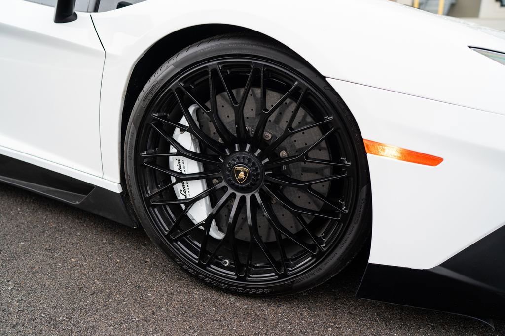 Used 2017 Lamborghini Aventador LP 750-4 Superveloce AWD/4WD image 40