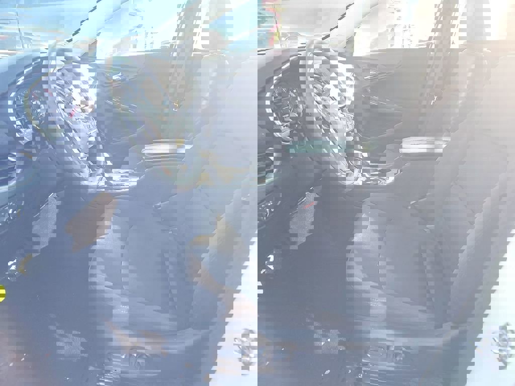 Used 2023 Chevrolet Malibu LT image 3