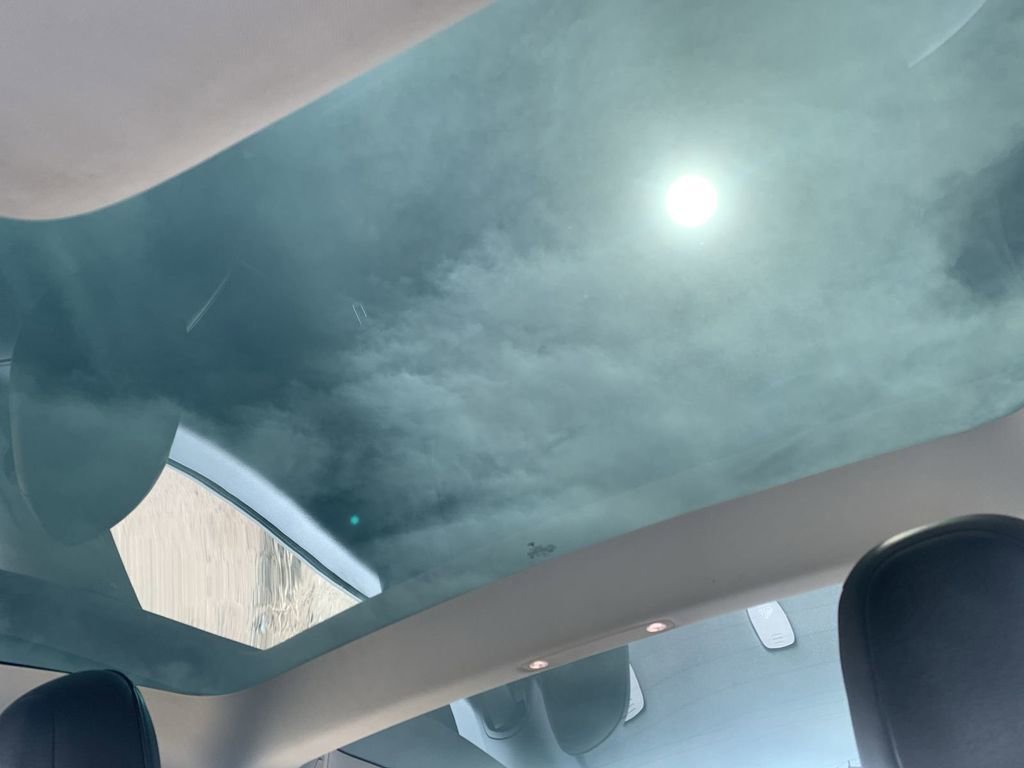 Used 2022 Tesla Model 3 image 16