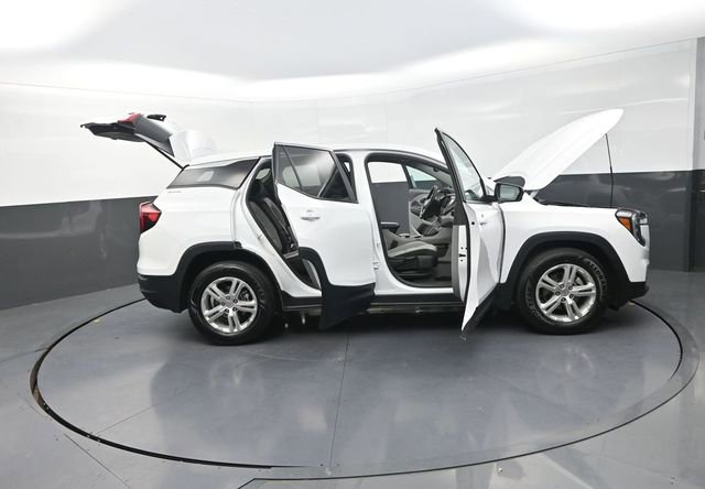 Used 2024 GMC Terrain SLE image 34