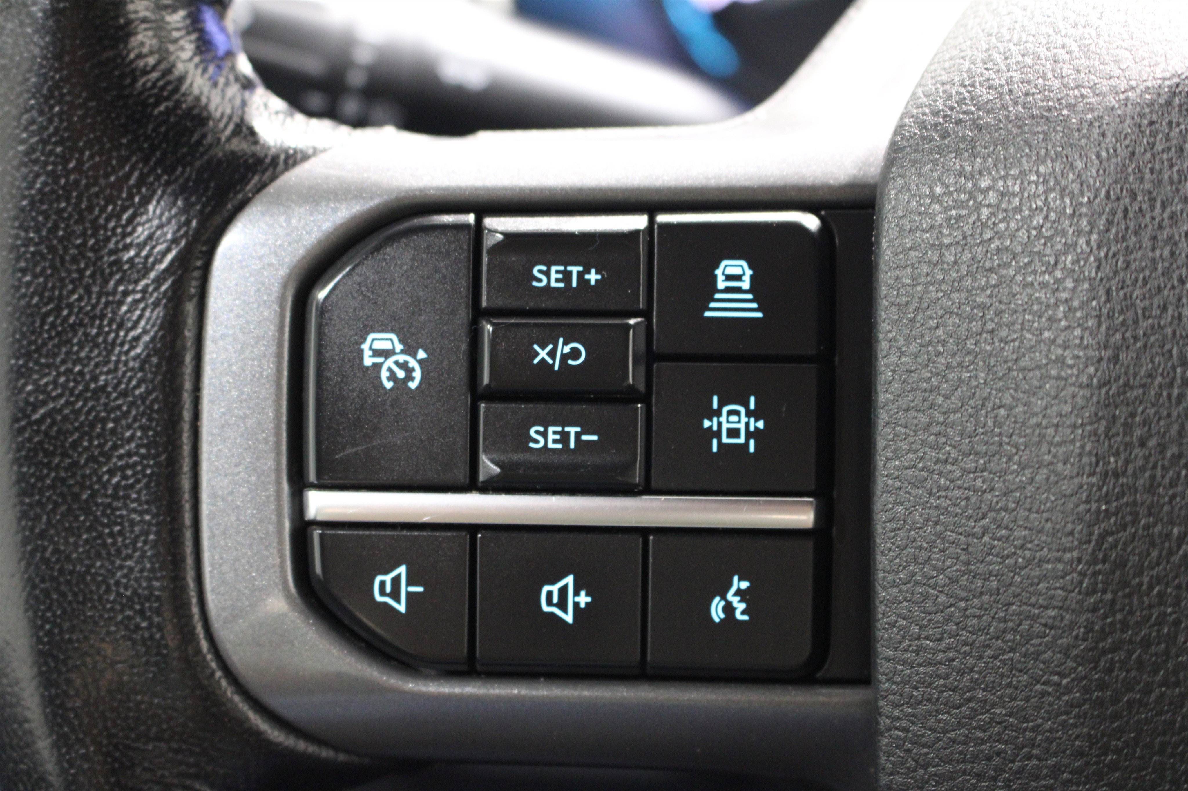 Used 2021 Ford F150 XLT w/ Equipment Group 302A High AWD/4WD image 11