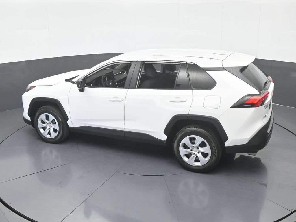 Used 2025 Toyota RAV4 LE AWD/4WD image 44