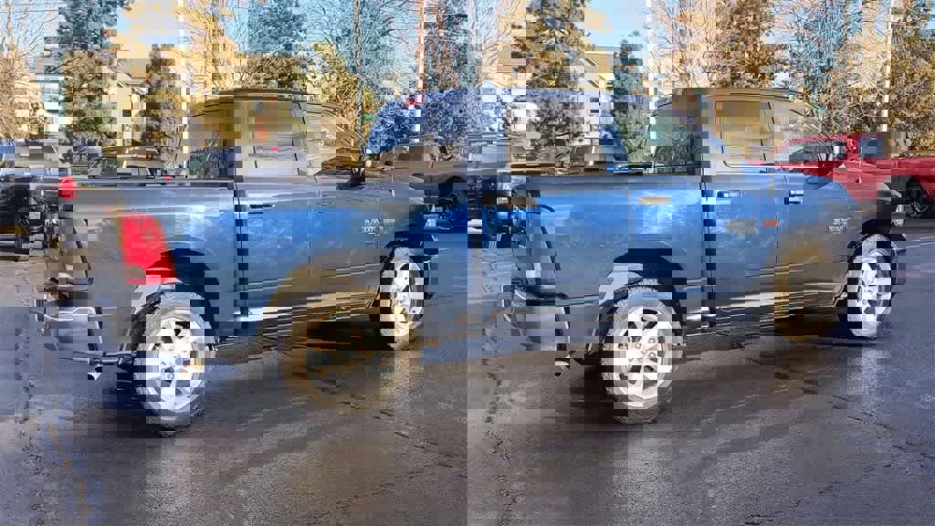 Used 2023 RAM 1500 Classic SLT image 9