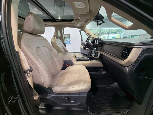 Used 2024 Ford Expedition Max Limited AWD/4WD image 13