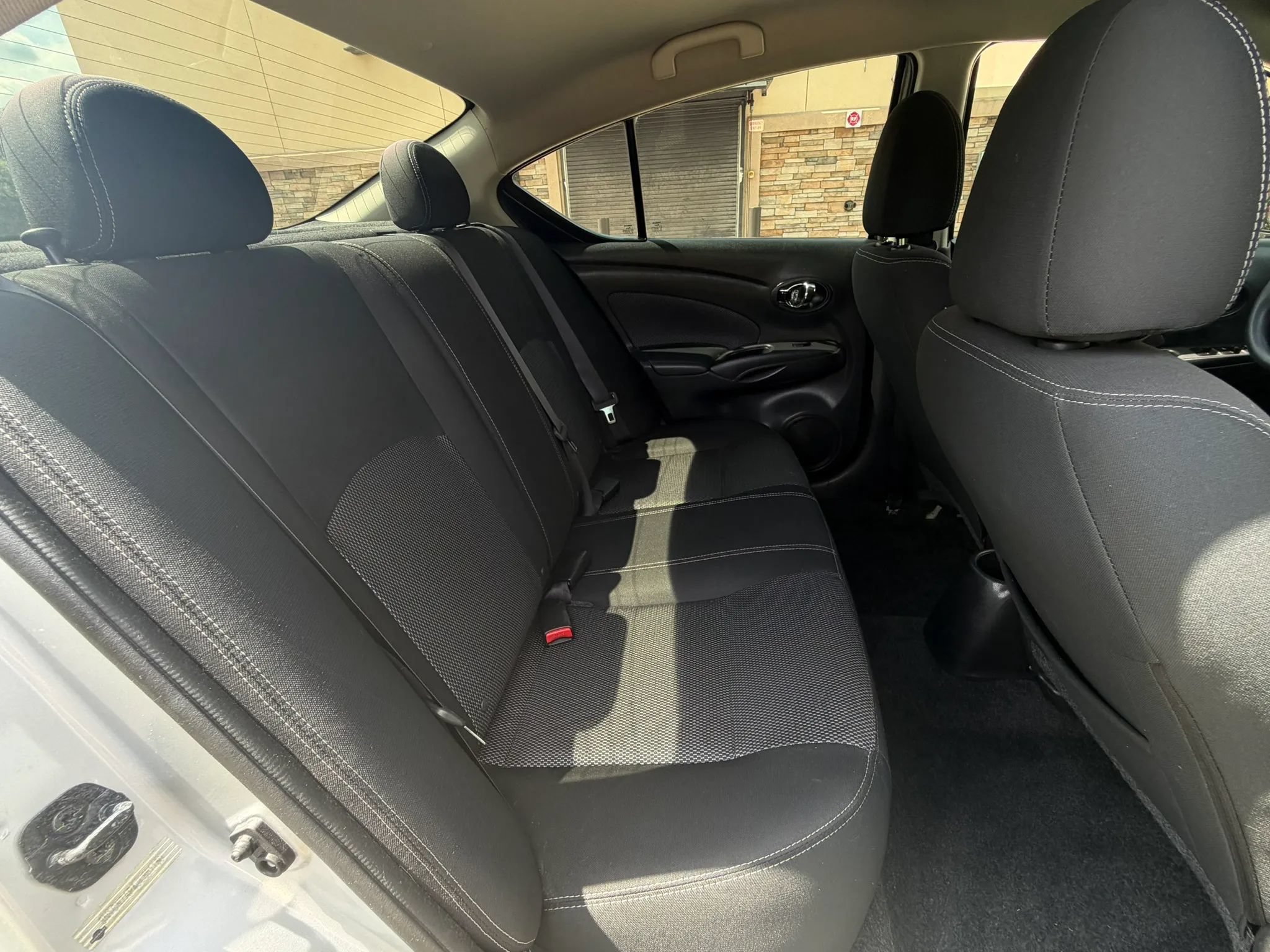 Used 2018 Nissan Versa SV FWD image 29