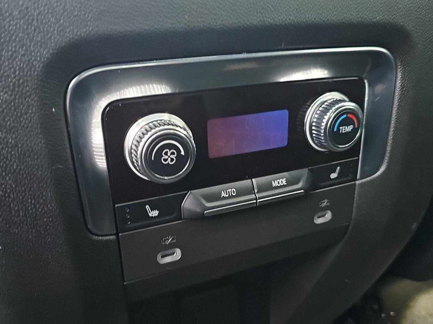 Used 2022 GMC Yukon Denali image 28