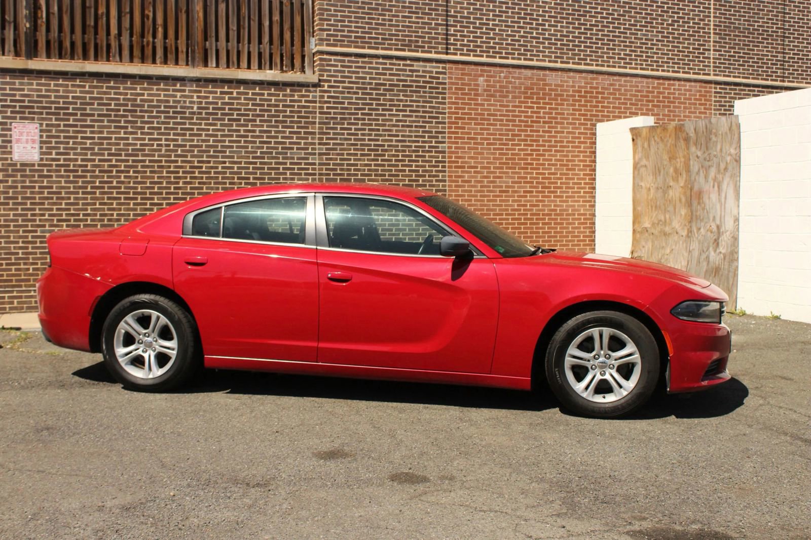 Used 2016 Dodge Charger SE w/ Popular Equipment Group image 3