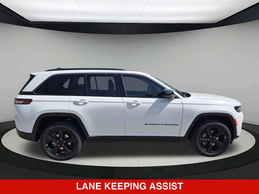 New 2026 Jeep Grand Cherokee Limited w/ Limited Altitude Package RWD image 8