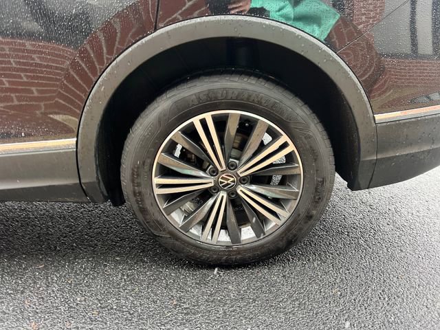 Used 2024 Volkswagen Tiguan Wolfsburg Edition image 8