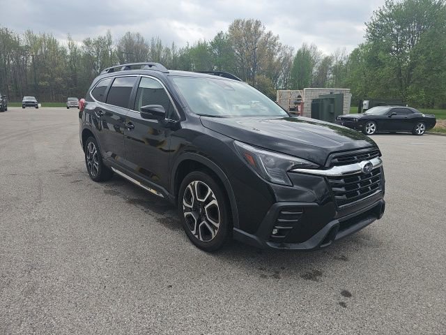 Used 2023 Subaru Ascent Limited image 7